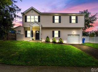 750 Rutherford Ave, Woodbridge, NJ