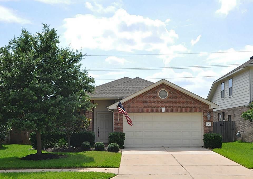 1st image of 31 Garden Grove Dr