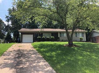 944 Parkdale Cir, Ballwin, MO 63021