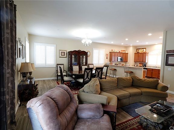 5th image of 4105 Camellia Dr