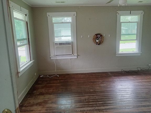 3rd image of 2428 S Rogers St