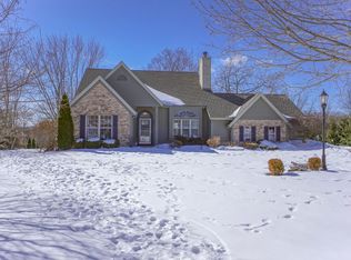205 Whitetail Ct, Pewaukee, WI 53072