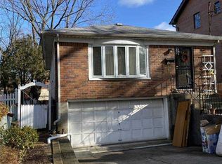 2617 213th St, Bayside, NY 11360