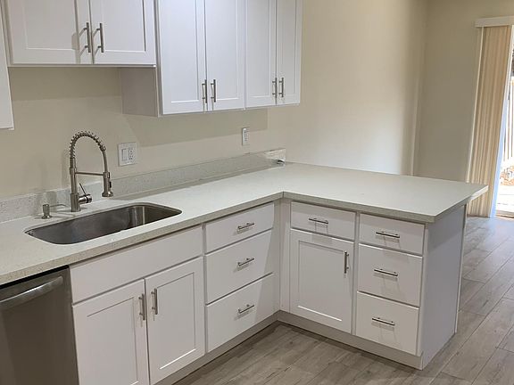 3rd image of 654 Chemeketa Dr