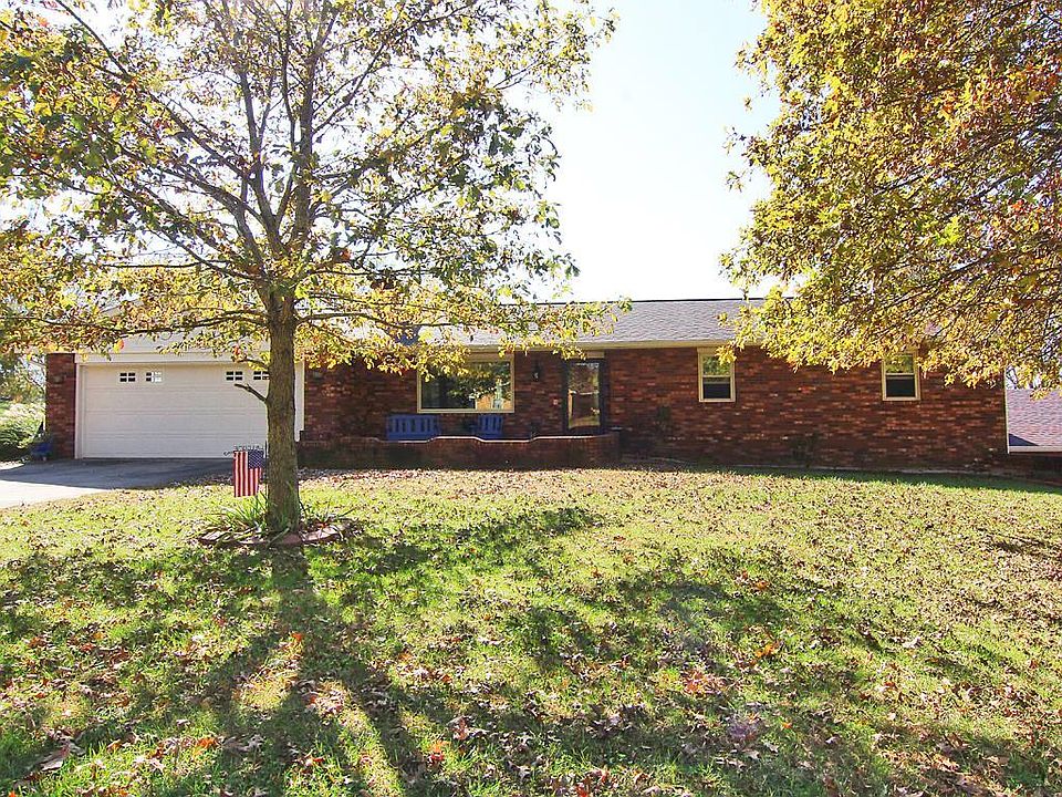 1st image of 118 Village Dr