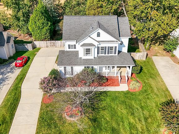 3rd image of 10195 Claybrooke Dr