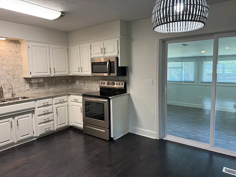 18520 Ridge Rd — Photo 6
