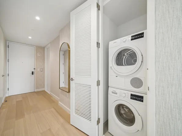 567 Fulton Street 10M image 11 of 11