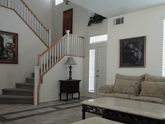 3rd image of 967 Montague Cir