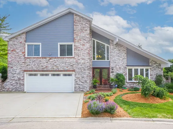 6508 Fernwood Dr, Lisle, IL 60532
