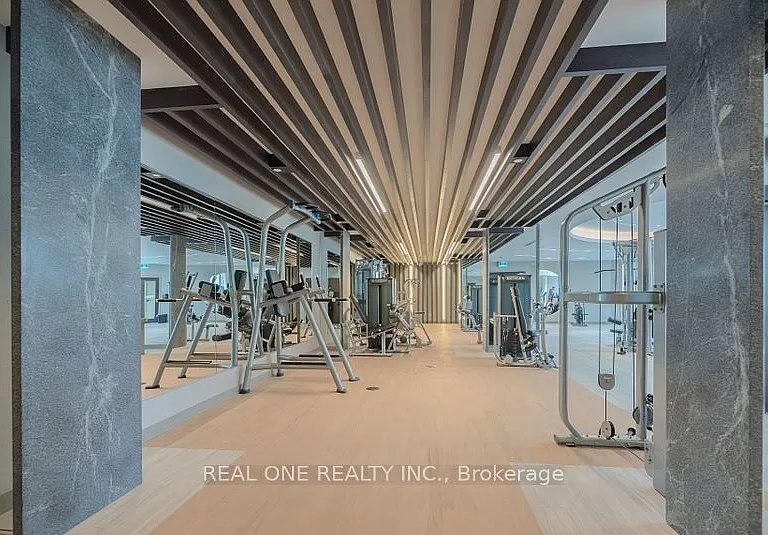 5105 Hurontario St #617 — Photo 28