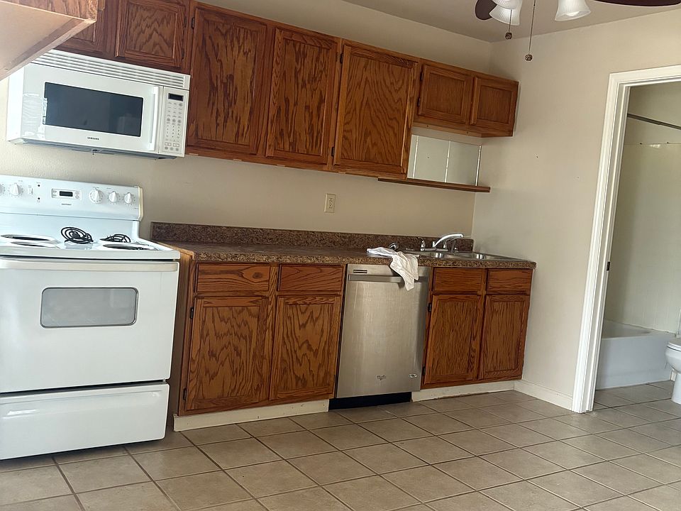 1st image of 114 Fleury Way #B