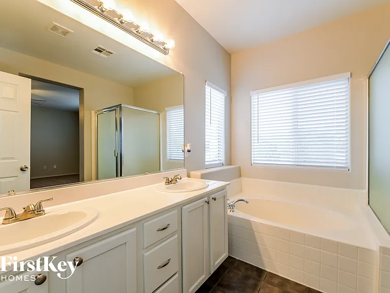 5624 Tallard Ct — Photo 8