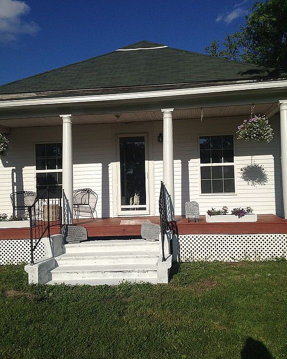 1st image of 605 N Park St
