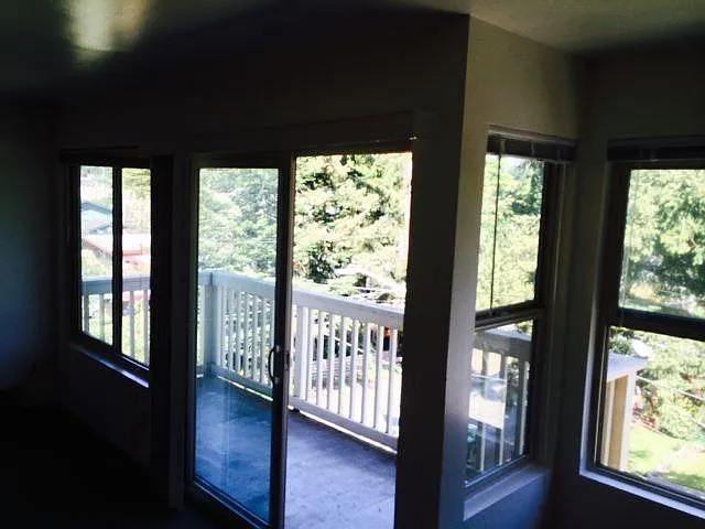 3201 NE 120th St #203 — Photo 5