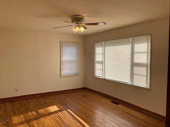 2nd image of 301 Fairview Dr SE