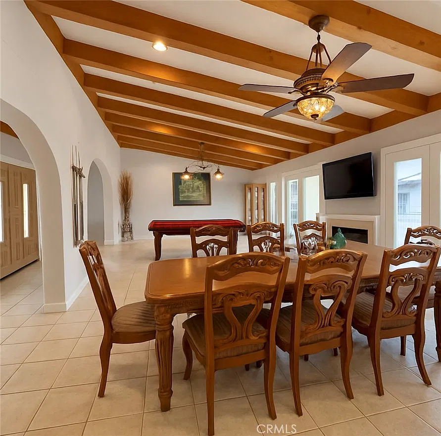 4 bed, 3.5 bath, 3516 sqft, $5,800 — Photo 2