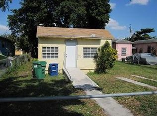 1951 NW 49th St, Miami, FL 33142