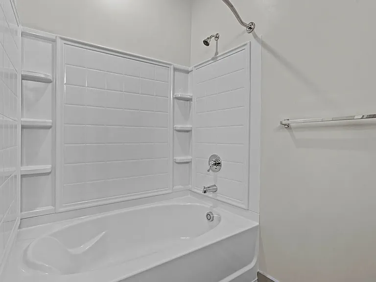 Litchford 315 Apartments — Photo 45