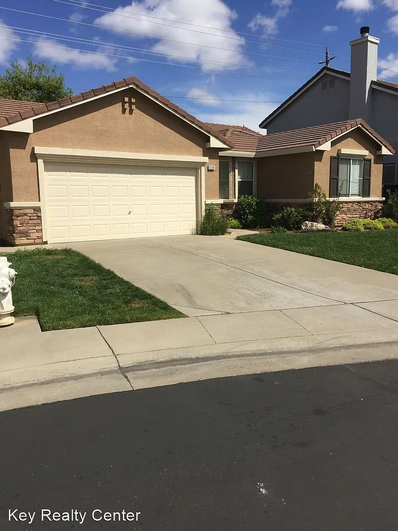 9389 Windrift Ln photo 1