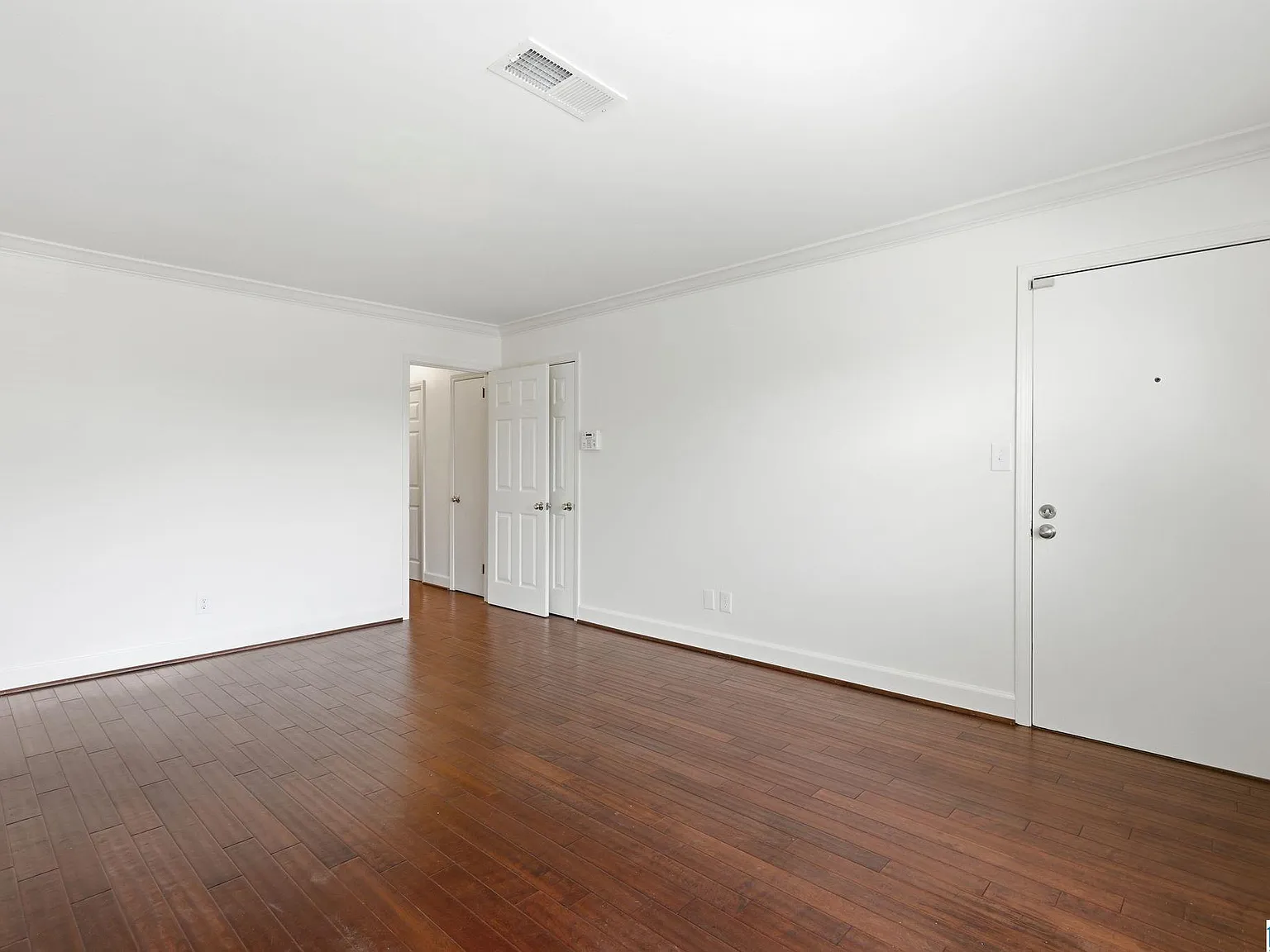 2 bed, 2.0 bath, 975 sqft, $1,950 — Photo 4