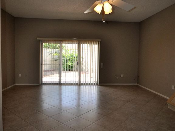 3rd image of 10319 W Hutton Dr