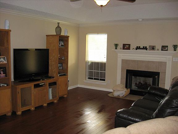 5th image of 1319 Landover Pl