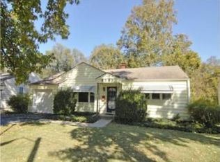 8525 Sleepy Hollow Rd, Kansas City, MO 64131