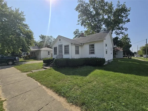 352 W Main St, Maroa, IL 61756