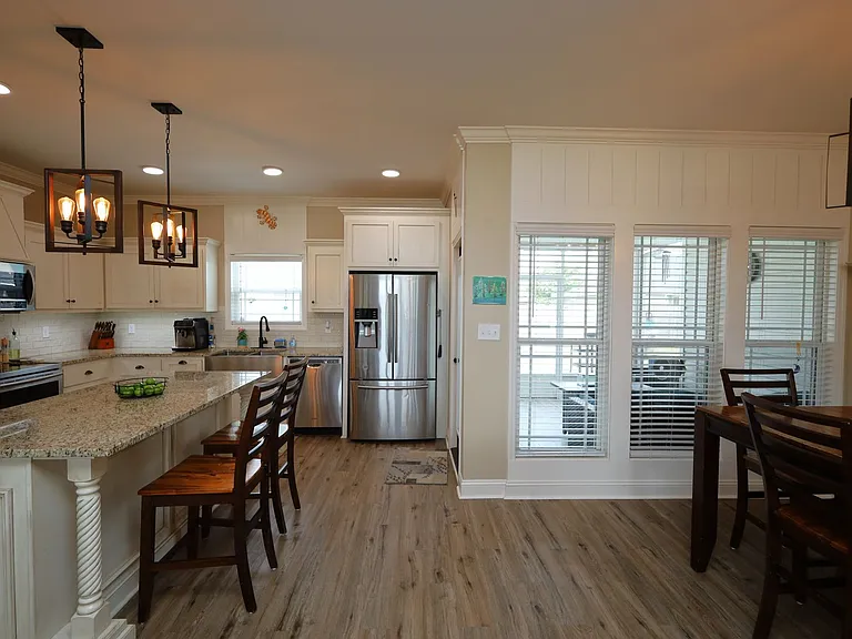 3905 Crusader Ct — Photo 3