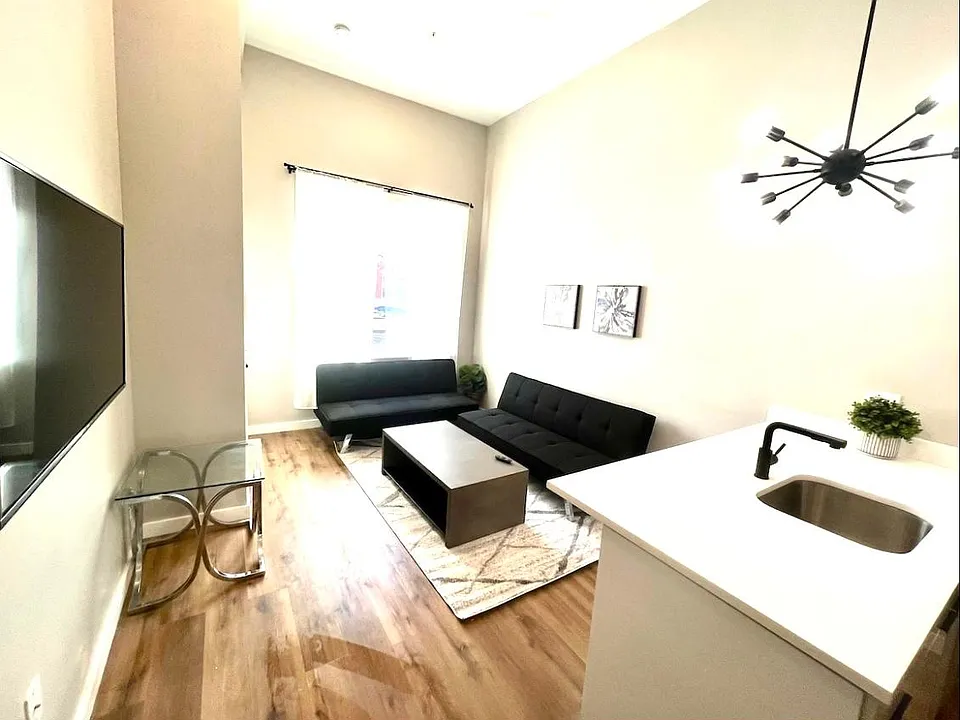 2903 W Girard Ave #NE