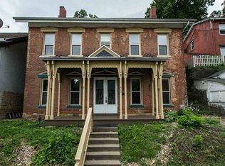 464 Loras Blvd, Dubuque, IA 52001