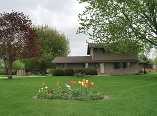 12N875 Hummingbird St, Hampshire, IL 60140
