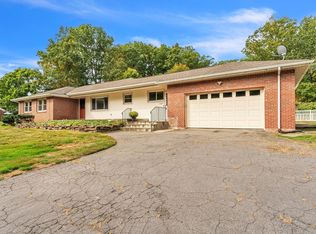 1127 East St N, Suffield, CT 06078