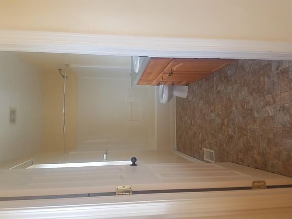 2nd image of 226 S Lincoln Ave