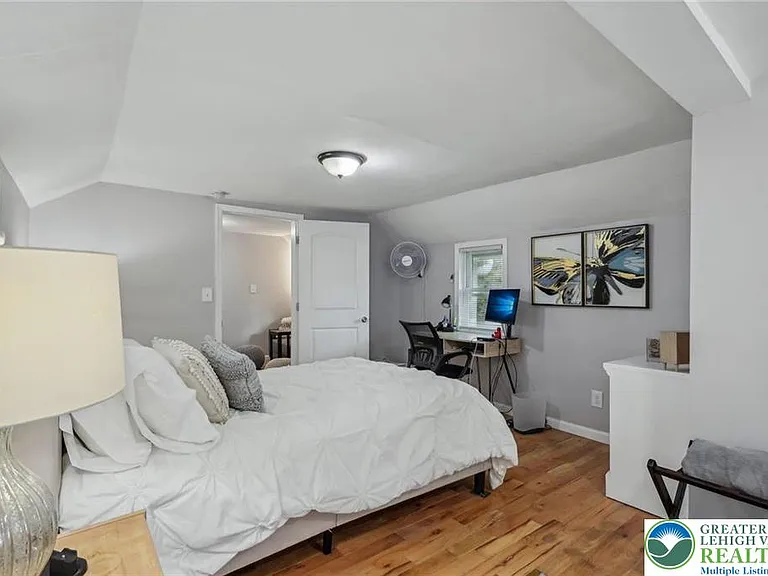 3203 Washington St — Photo 10