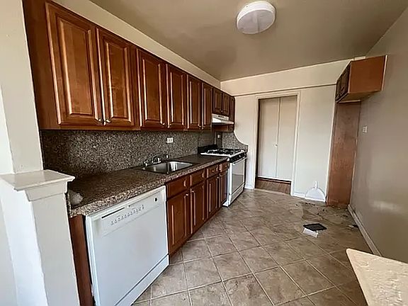 5th image of 8635 21st Ave APT 5D