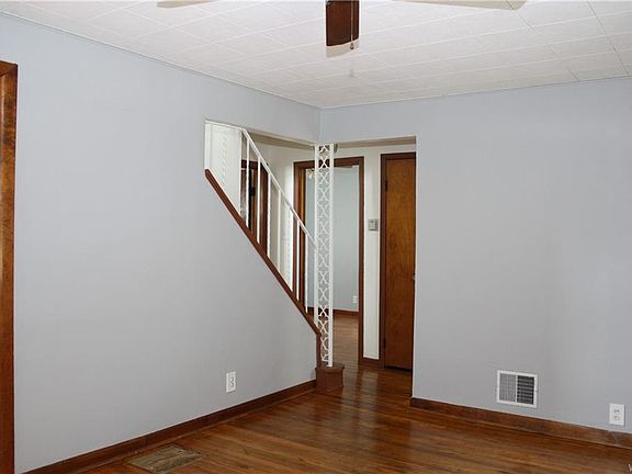 5th image of 229 Edgewood Ave