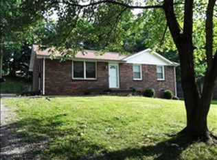 2002 Laura Dr, Clarksville, TN 37042