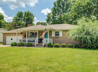 665 Oakridge Dr, Youngstown, OH