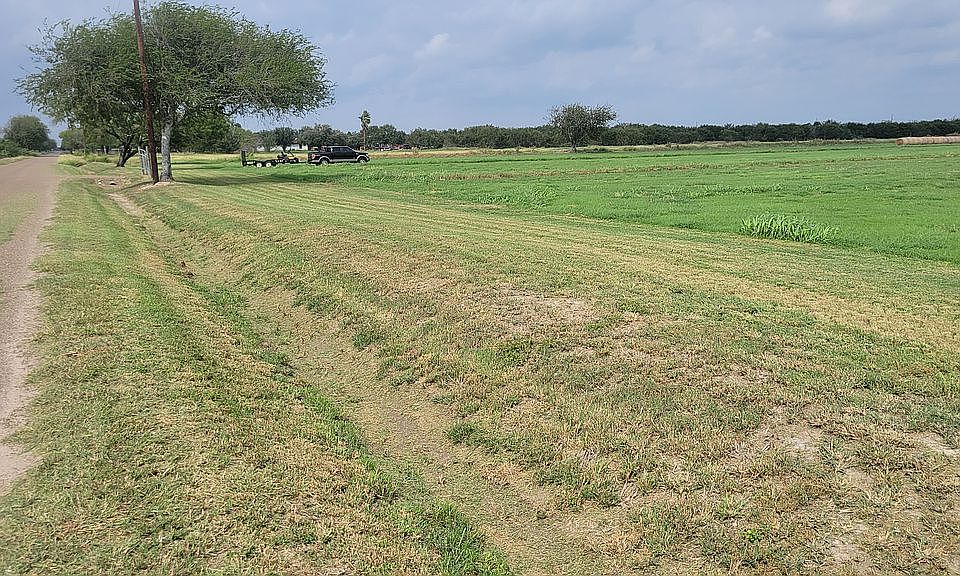 2nd image of Earling Rd