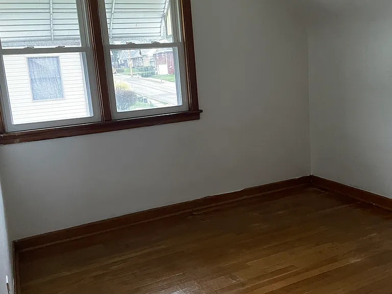 2nd floor bedroom