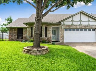 436 Sunnybrook Ct, Bedford, TX 76021