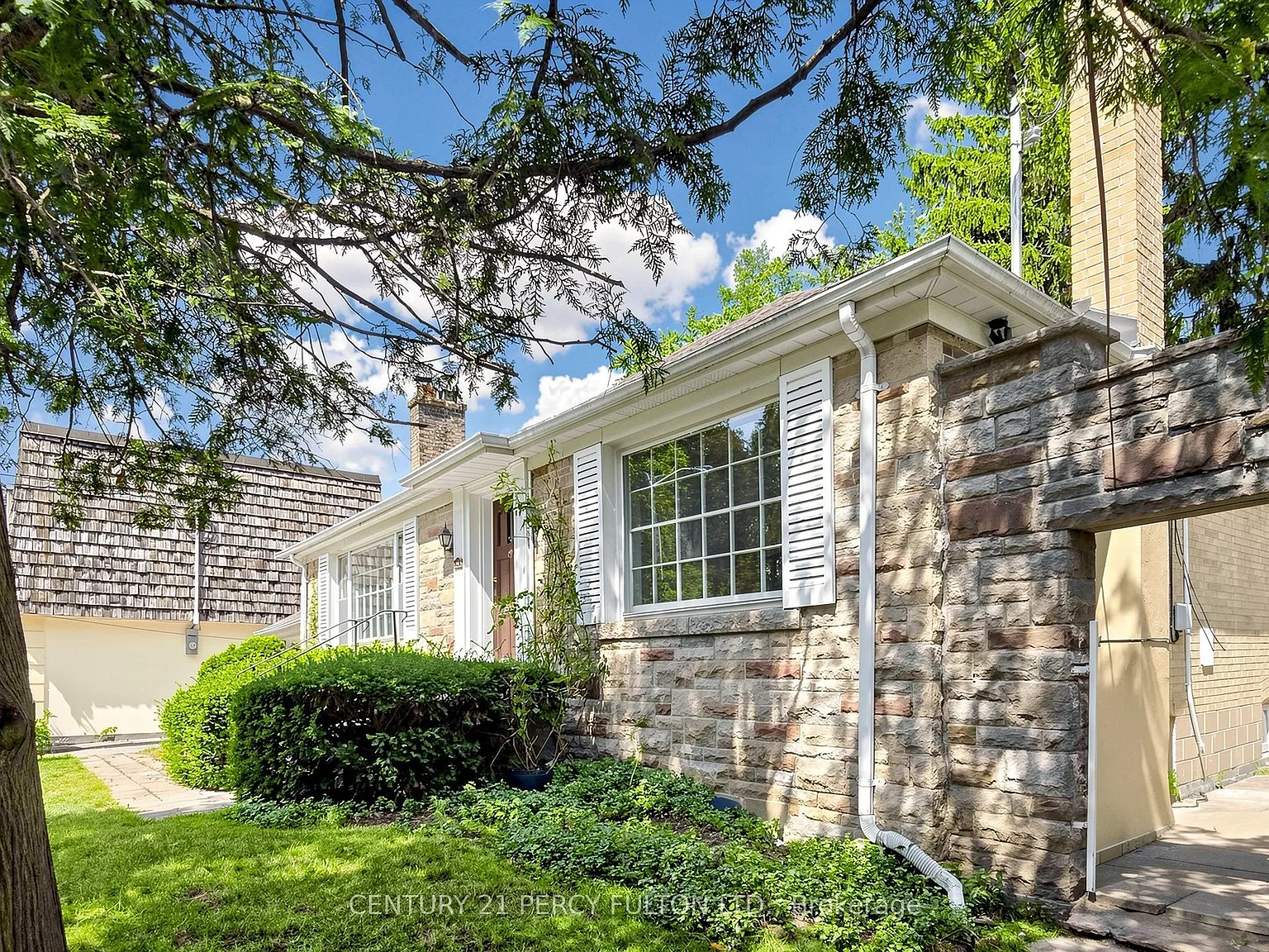 4 bed, $5,400 — Photo 3