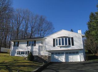 13 Clairann Dr, Danbury, CT 06811