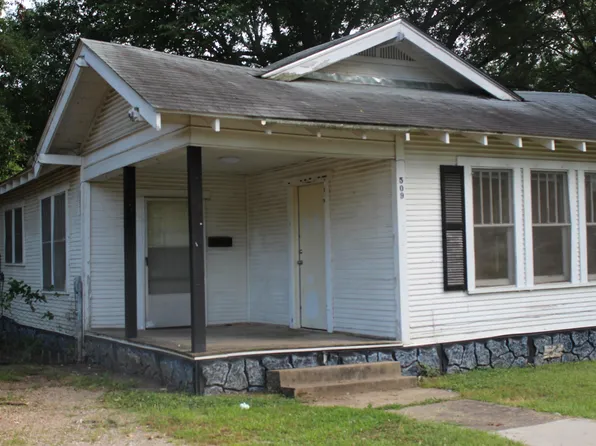509 W 6th St, Hope, AR 71801