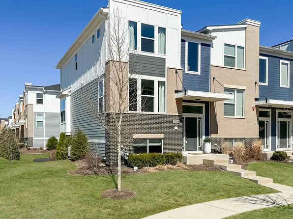 3S598 Everton Dr, Warrenville, IL 60555