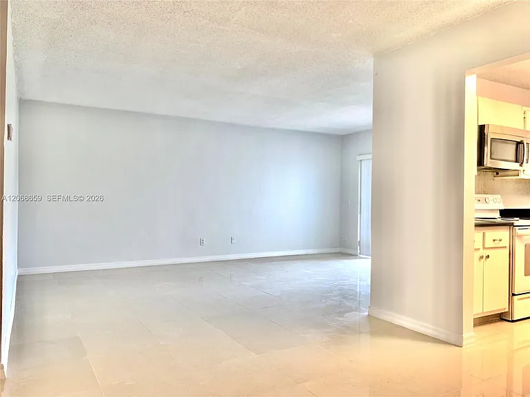 2491 SW 82nd Ave #106 — Photo 2