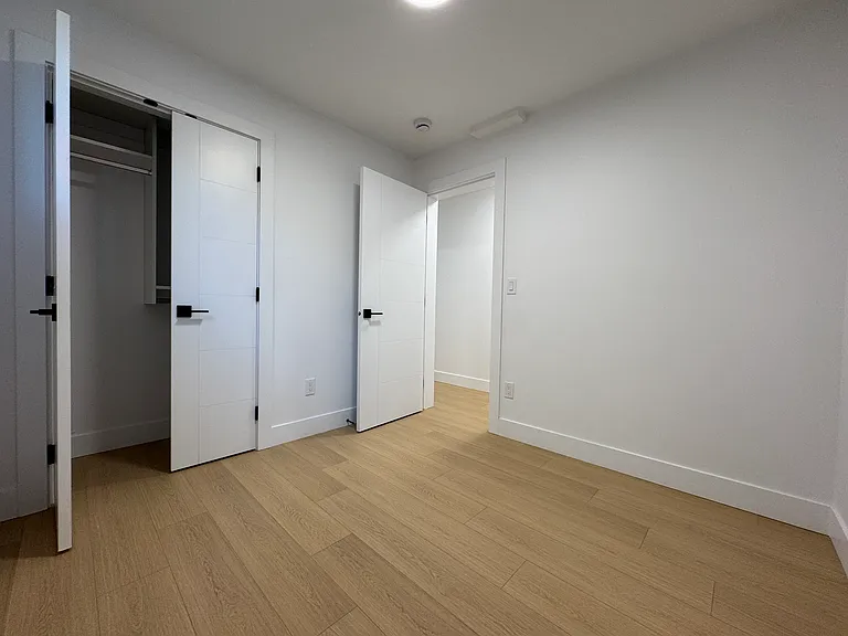 4557 Parker St — Photo 7