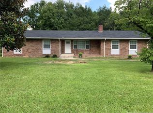 940 Hollywood Blvd, Fayetteville, NC 28312